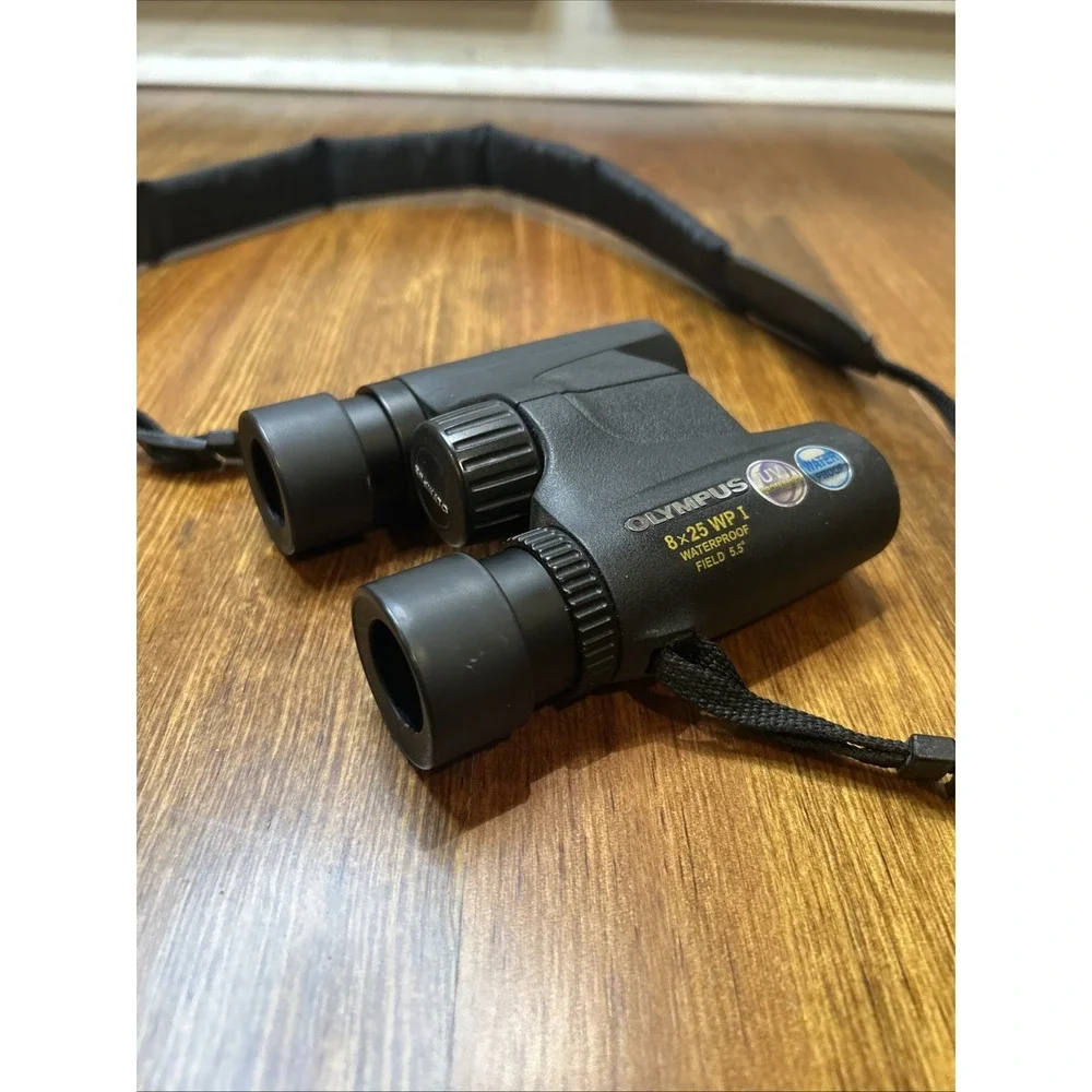 Olympus 8x25 WP1 Field 5.5 Waterproof Binoculars With Strap